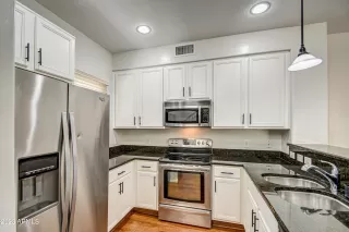 Photo #3: 6607383 Listing