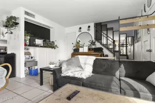 Photo #6: 6607673 Listing