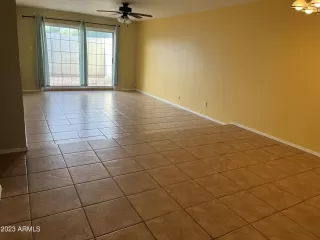 Photo #5: 6607789 Listing