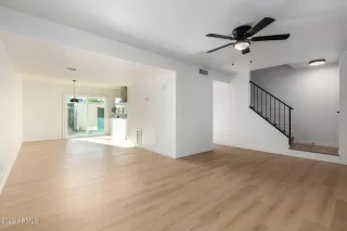 Photo #2: 6608186 Listing