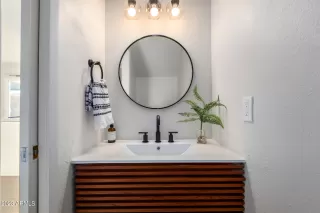 Photo #5: 6608186 Listing