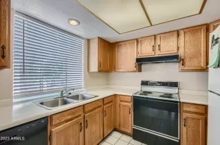 Photo #5: 6608195 Listing