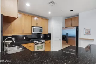 Photo #6: 6608438 Listing