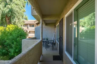 Photo #5: 6608669 Listing 