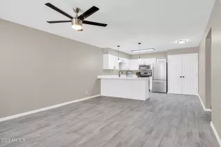 Photo #6: 6608718 Listing 