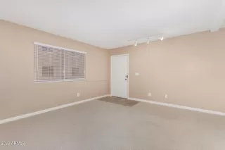 Photo #4: 6608757 Listing