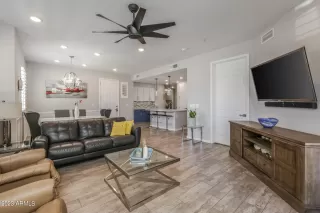 Photo #5: 6608772 Listing