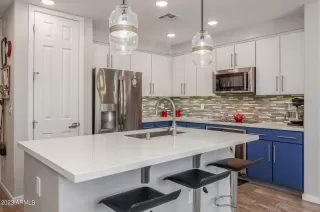 Photo #6: 6608772 Listing