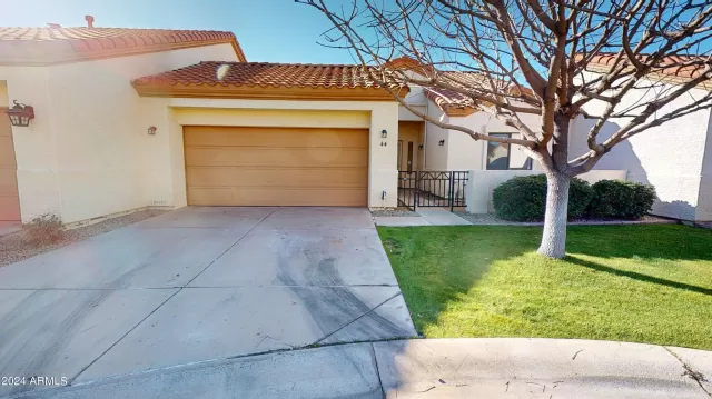 MLS: 6608968 Condo For Sale