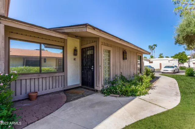 MLS: 6609010 Condo For Sale