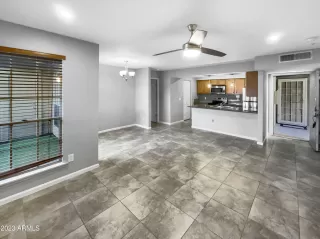 Photo #6: 6609102 Listing