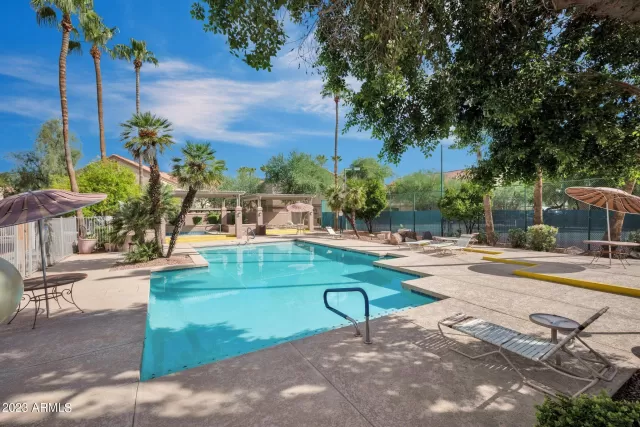 MLS: 6609112 Condo For Sale