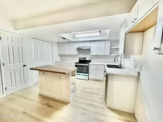 Photo #2: 6609149 Listing