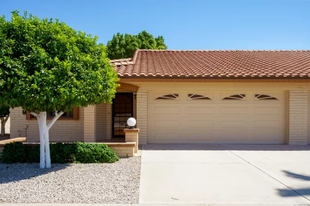 MLS: 6609452 Condo For Sale