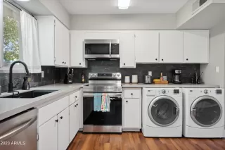 Photo #5: 6609883 Listing