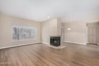 Photo #4: 6609988 Listing