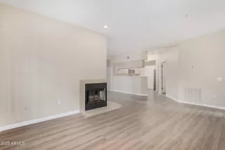 Photo #5: 6609988 Listing