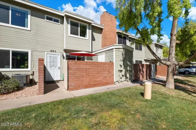 MLS: 6610087 Condo For Sale