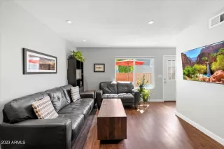 Photo #3: 6610087 Listing 