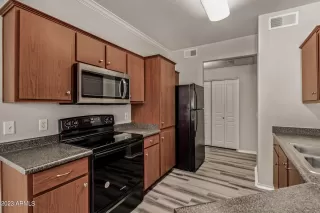 Photo #6: 6610198 Listing