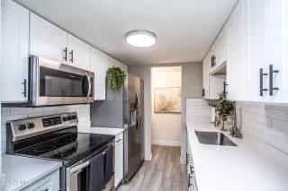 Photo #3: 6610327 Listing