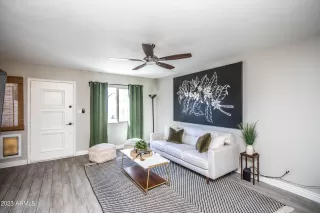 Photo #4: 6610327 Listing