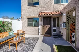 Photo #5: 6610327 Listing