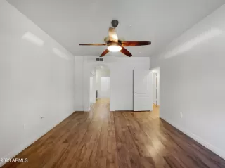 Photo #4: 6610418 Listing