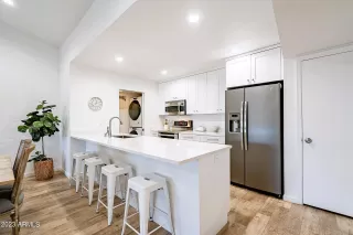 Photo #6: 6610509 Listing