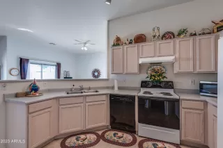 Photo #6: 6610642 Listing 