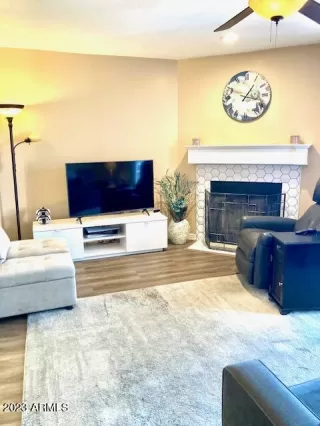 Photo #4: 6610794 Listing