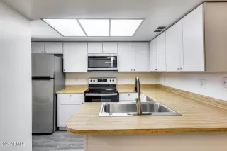 Photo #2: 6611213 Listing