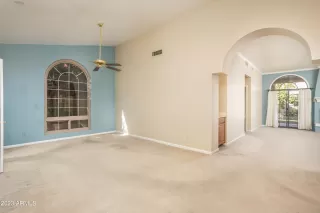 Photo #6: 6611220 Listing