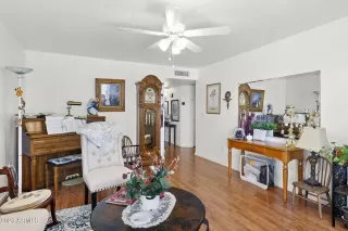 Photo #5: 6611291 Listing