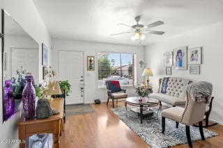 Photo #6: 6611291 Listing