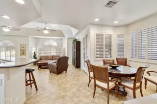 Photo #6: 6611495 Listing 