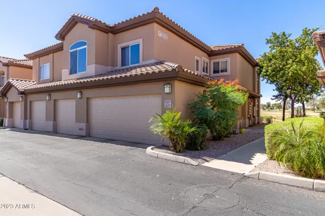 MLS: 6611552 Condo For Sale