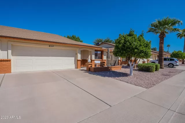 MLS: 6611682 Condo For Sale