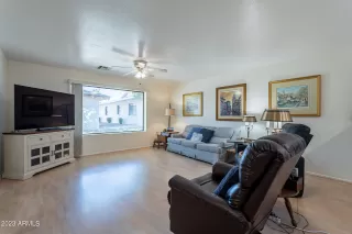 Photo #5: 6611682 Listing 