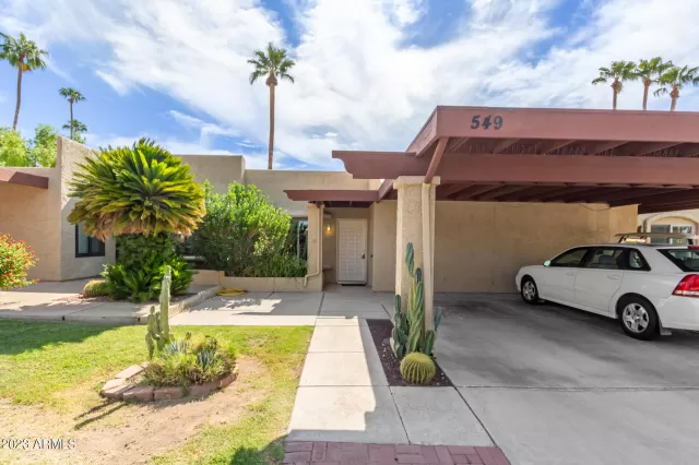 MLS: 6611732 Condo For Sale