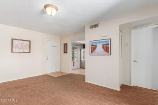 Photo #6: 6611732 Listing