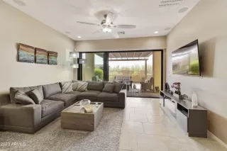 Photo #2: 6611999 Listing