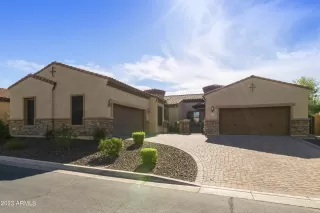 Photo #4: 6611999 Listing