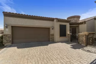 Photo #5: 6611999 Listing