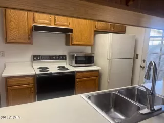 Photo #6: 6612117 Listing