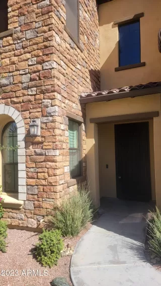 Photo #2: 6612380 Listing