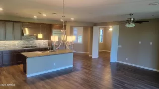 Photo #5: 6612380 Listing