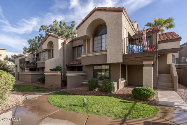 MLS: 6612500 Condo For Sale