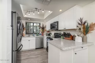 Photo #3: 6612500 Listing