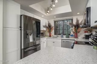 Photo #4: 6612500 Listing